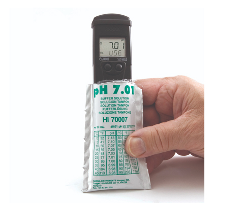 Bút đo pH - EC- TDS- Nhiệt độ HANNA HI98129 được bảo quản chất lượng