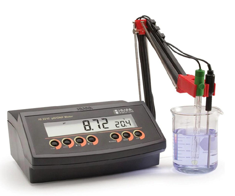 Máy đo pH để bàn HI2210-02 đo được dễ dàng độ ph
