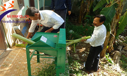 Máy băm cỏ với lưỡi thái sắc giúp thái nhanh chóng