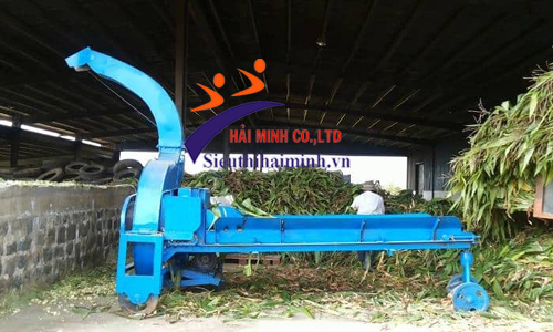 máy băm cỏ công suất lớn phù hợp với mọi hộ gia đình