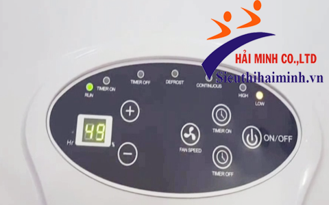 Bảng điều khiển của máy hút ẩm công nghiệp Fujie HM690EB